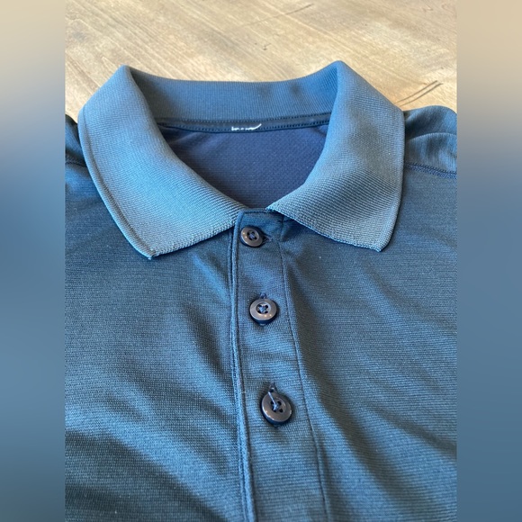 Lululemon metal vent tech polo-size XL 👕 - Picture 2 of 5